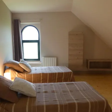 Holiday home Renove Avec Terrasse, Poele A Bois Et Wifi A - Fr-1-489-79 Chapeau