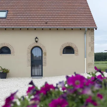 Holiday home Renove Avec Terrasse, Poele A Bois Et Wifi A - Fr-1-489-79 *